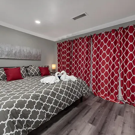 Urban Retreat 1Br With Free Park Apartment